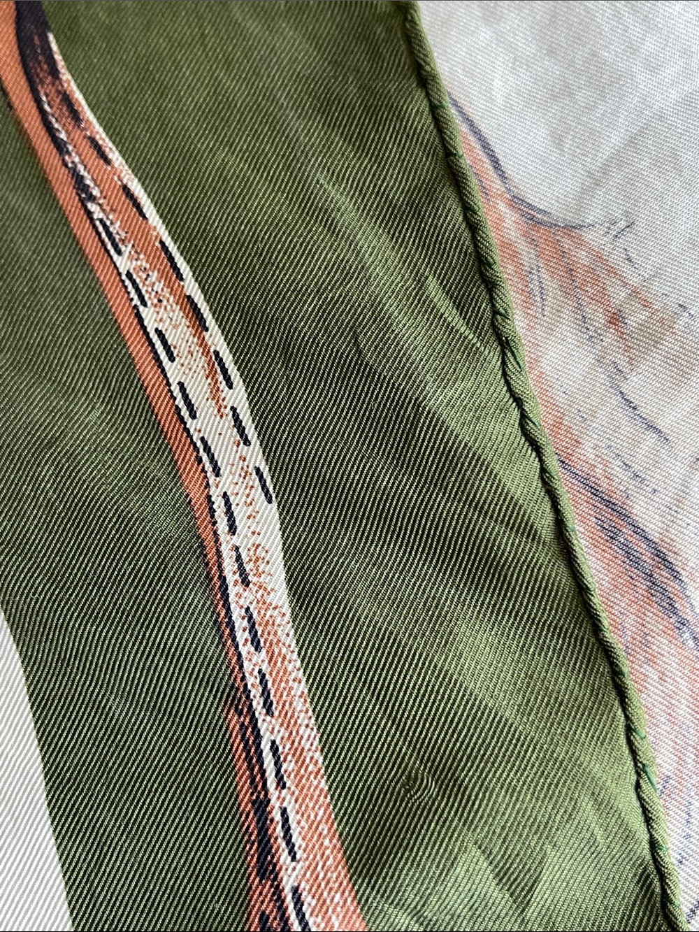 Vintage KERIER Silk Olive Green Dog Portraits Square Scarf - Picture 4 of 7